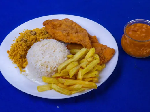 Frango à milanesa do Restaurante do Baleia